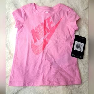 Nike Size 2t. NWT